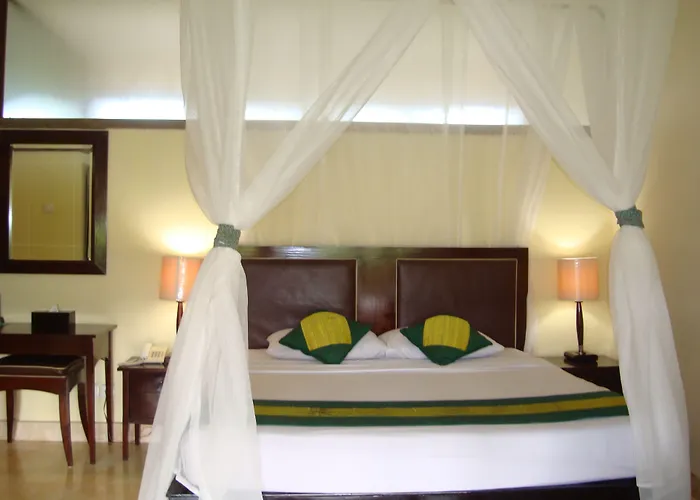 Anini Raka Resort 4*