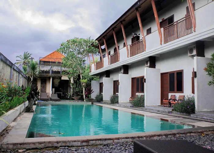 Resort Anini Raka 4*